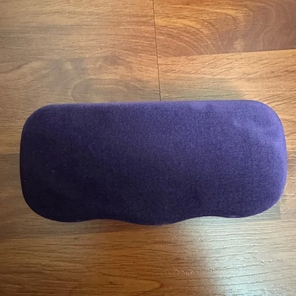 WEEKEND SALE❗️ Gucci eyeglass case - Picture 2 of 3